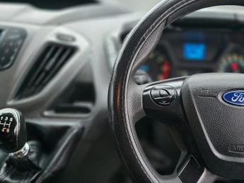 FORD TRANSIT CUSTOM 2.2 TDCi 100ps Low Roof Van