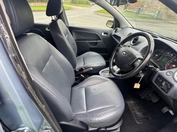 FORD FIESTA 1.6 Ghia 5dr Auto