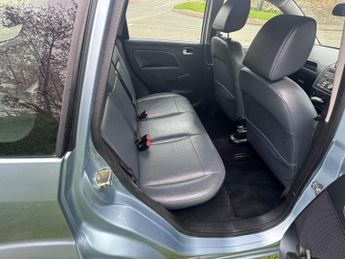 FORD FIESTA 1.6 Ghia 5dr Auto