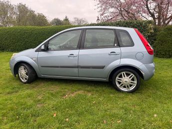 FORD FIESTA 1.6 Ghia 5dr Auto