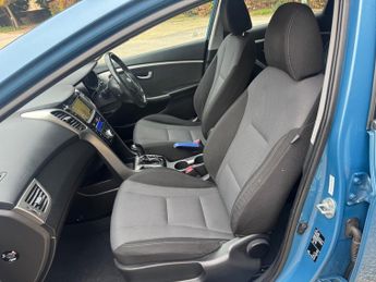 HYUNDAI I30 1.6 CRDi Style Nav 5dr Auto