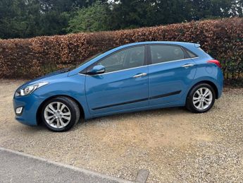 HYUNDAI I30 1.6 CRDi Style Nav 5dr Auto