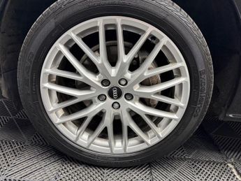 AUDI Q5 2.0 TDI Quattro S Line 5dr S Tronic