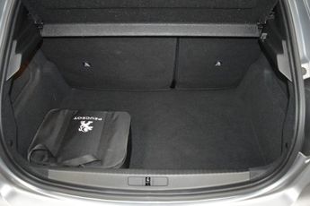 PEUGEOT E-208 100kW Active 50kWh Auto ONLY 12000 MILES