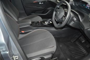 PEUGEOT E-208 100kW Active 50kWh Auto ONLY 12000 MILES