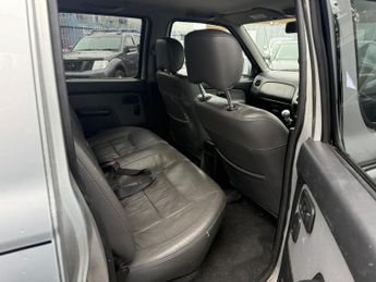 NISSAN NAVARA Sport Double Cab Pick Up 4WD Di