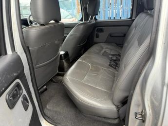 NISSAN NAVARA Sport Double Cab Pick Up 4WD Di