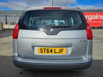 PEUGEOT 5008 1.6 HDi Active 5dr