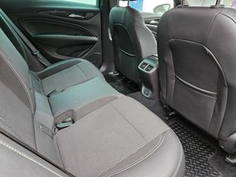 VAUXHALL INSIGNIA 2.0 Turbo D SRi Vx-line Nav 5dr Auto