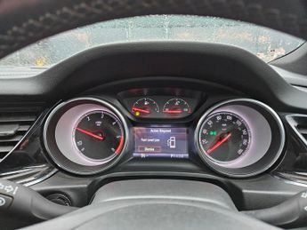 VAUXHALL INSIGNIA 2.0 Turbo D SRi Vx-line Nav 5dr Auto