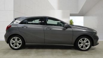 MERCEDES-BENZ A-CLASS A180d Sport Executive 5dr Auto ++ NAV / LEATHER / ULEZ / 1 OWNER