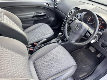 VAUXHALL CORSA 1.4 SE 3dr Auto