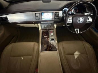 JAGUAR XF 3.0d V6 Premium Luxury 4dr Auto