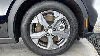 FORD MUSTANG MACH-E Standard Range 70kWh SUV 5dr Electric Automatic (269 ps)