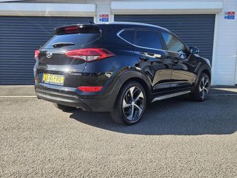 HYUNDAI TUCSON 1.7 CRDi Blue Drive Premium 5dr 2WD DCT