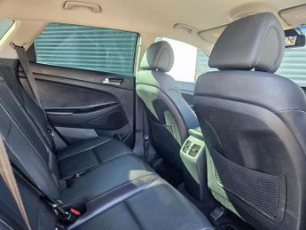 HYUNDAI TUCSON 1.7 CRDi Blue Drive Premium 5dr 2WD DCT