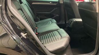 VOLKSWAGEN PASSAT 1.5 TSI EVO SEL 5dr DSG ++ NAV / LEATHER / CARPLAY / ULEZ ++