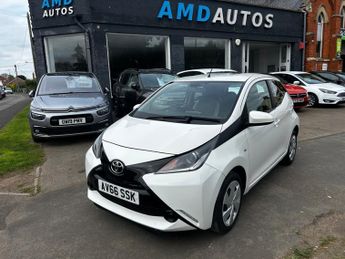 Toyota AYGO 1.0 VVT-i X-Play 5dr x-shift