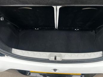 TOYOTA AYGO 1.0 VVT-i X-Play 5dr x-shift