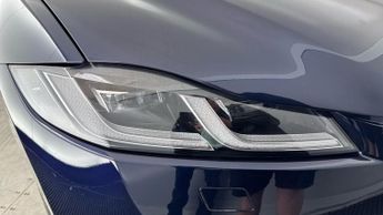 JAGUAR F-PACE 2.0 D200 MHEV R-Dynamic Black SUV 5dr Diesel Auto AWD Euro 6 (s/
