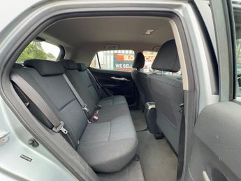 TOYOTA AURIS 1.6 VVTi TR 5dr