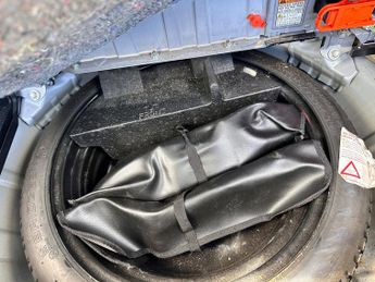 TOYOTA AURIS 1.8 VVTi Hybrid T4 5dr CVT Auto [89g/km]