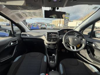 PEUGEOT 208 1.2 AUTOMATIC