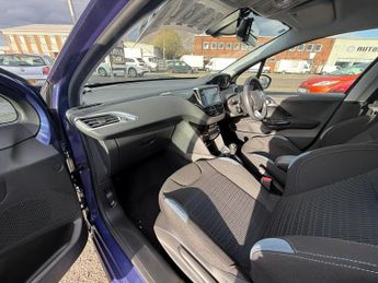PEUGEOT 208 1.2 AUTOMATIC