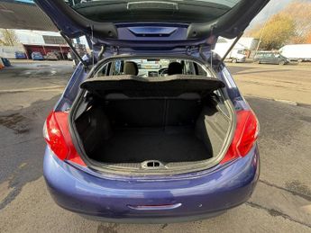 PEUGEOT 208 1.2 AUTOMATIC