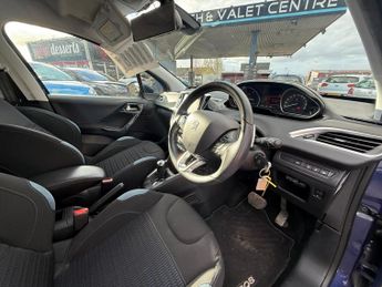 PEUGEOT 208 1.2 AUTOMATIC