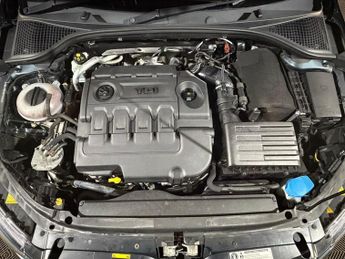 SKODA OCTAVIA 2.0 TDI CR Laurin + Klement 5dr DSG