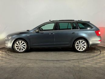 SKODA OCTAVIA 2.0 TDI CR Laurin + Klement 5dr DSG