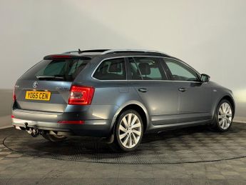 SKODA OCTAVIA 2.0 TDI CR Laurin + Klement 5dr DSG