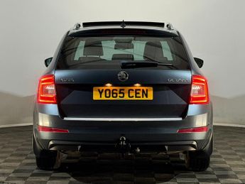 SKODA OCTAVIA 2.0 TDI CR Laurin + Klement 5dr DSG