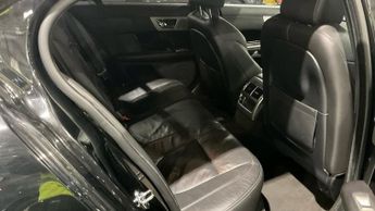 JAGUAR XF 2.2d R-Sport Black 4dr Auto