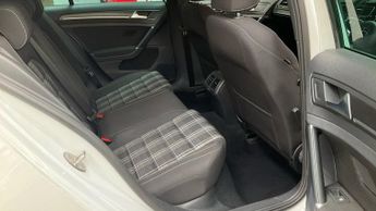 VOLKSWAGEN GOLF 2.0 TDI 184 GTD 5dr DSG ++ NAV / 19 INCH ALLOYS / ULEZ / 60 MPG 