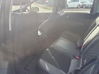 PEUGEOT 3008 1.6 e-HDi Allure 5dr EGC