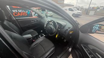 KIA CEED 2.0 CRDi Sport 5dr