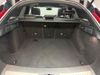 LAND ROVER RANGE ROVER VELAR 3.0 D300 R-Dynamic HSE 5dr Auto