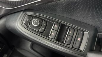 SUBARU XV 2.0i e-Boxer SE Premium 5dr Lineartronic