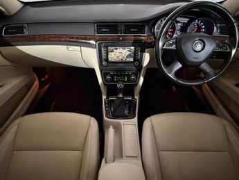 SKODA SUPERB 2.0 TDI CR 170 Elegance 4X4 5dr DSG