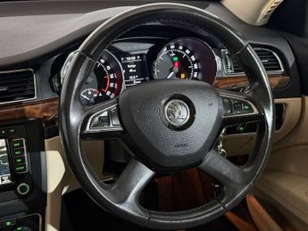 SKODA SUPERB 2.0 TDI CR 170 Elegance 4X4 5dr DSG