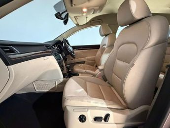 SKODA SUPERB 2.0 TDI CR 170 Elegance 4X4 5dr DSG