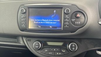 TOYOTA YARIS 1.5 VVT-h Icon Tech Hatchback 5dr Petrol Hybrid E-CVT Euro 6 (s/