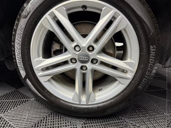 AUDI Q5 2.0 TDI Quattro S Line 5dr S Tronic