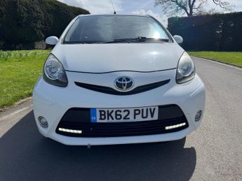 TOYOTA AYGO 1.0 VVT-i Fire 5dr