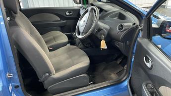 RENAULT TWINGO 1.2 16V Bizu 3dr