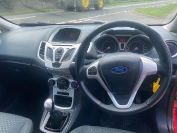 FORD FIESTA 1.4 Zetec 5dr