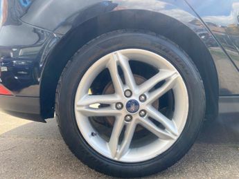 FORD FOCUS 1.0 EcoBoost 125 Zetec Edition 5dr Auto