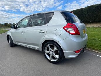 KIA CEED 1.6 CRDi 3 5dr Auto